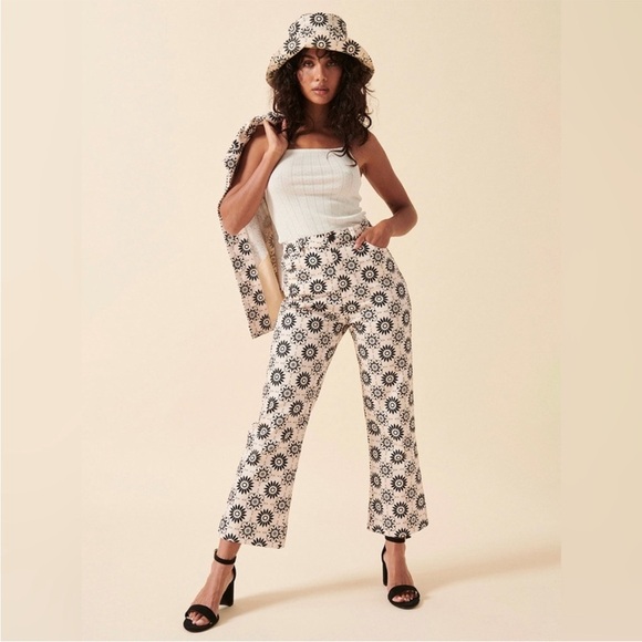 ROLLA'S Pants - Rolla’s Plaza Bootcut Crop Pants Women's Cream/Black Floral Print High Rise S